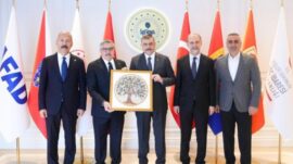 HATAY MİLLETVEKİLLERİNDEN BAKAN ÇİFTÇİ’YE ZİYARET