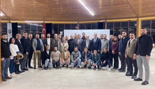 AK TEŞKİLAT KIRIKHAN’DA TOPLANDI