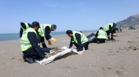 HBB’DEN SAHİLLERDE YIL BOYU KESİNTİSİZ  TEMİZLİK ÇALIŞMASI