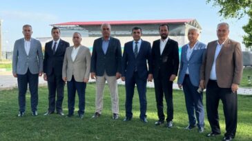 AK PARTİ AİLESİ KUMLU’DA BULUŞTU