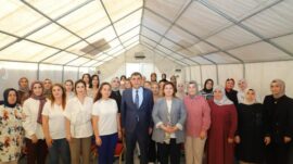 BAŞKAN ERDOĞAN AK KADINLARLA BİR ARAYA GELDİ