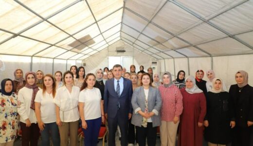 BAŞKAN ERDOĞAN AK KADINLARLA BİR ARAYA GELDİ