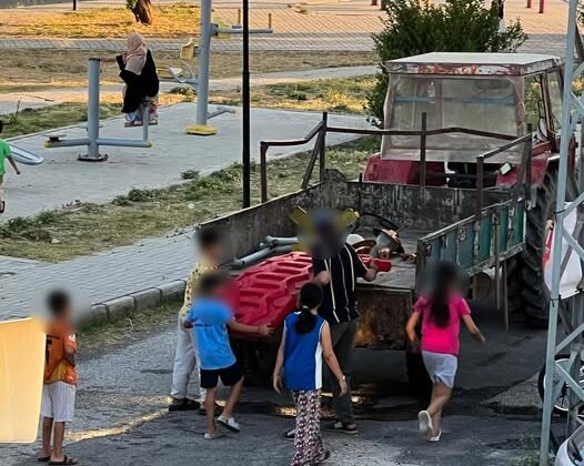 YUMUŞAK: “PARKLARIMIZA VERİLEN ZARAR, TÜM REYHANLI’YA VERİLMİŞ ZARARDIR”