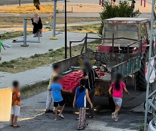 YUMUŞAK: “PARKLARIMIZA VERİLEN ZARAR, TÜM REYHANLI’YA VERİLMİŞ ZARARDIR”