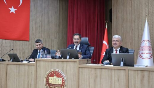 VALİ MASATLI YATIRIMLARI MASAYA YATIRDI