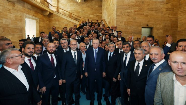 AK PARTİ HATAY TEŞKİLATI CUMHURBAŞKANI ERDOĞAN İLE BULUŞTU