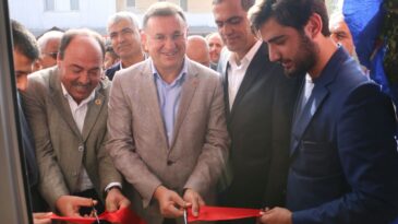 BAŞKAN SAVAŞ KUMLU MUHTARLAR DERNEĞİ’NİN AÇILIŞINI GERÇEKLEŞTİRDİ