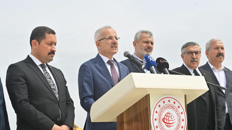 HATAY HAVALİMANI’NDA HAYAT NORMALE DÖNÜYOR