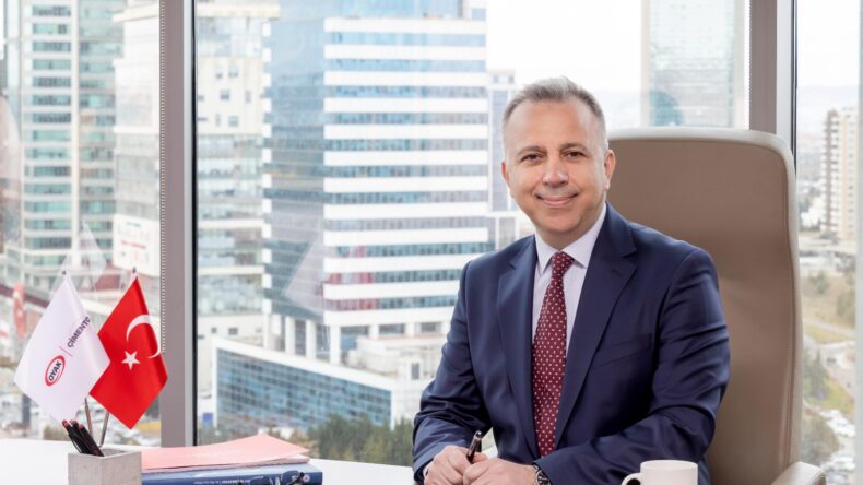 OYAK Çimento, Türkiye’nin en büyük öz tüketim amaçlı güneş enerjisi santralini devreye aldı