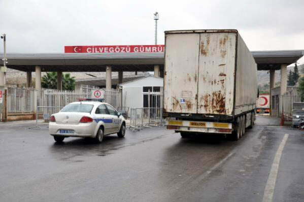 BM’den İdlib’e 55 TIR insani yardım