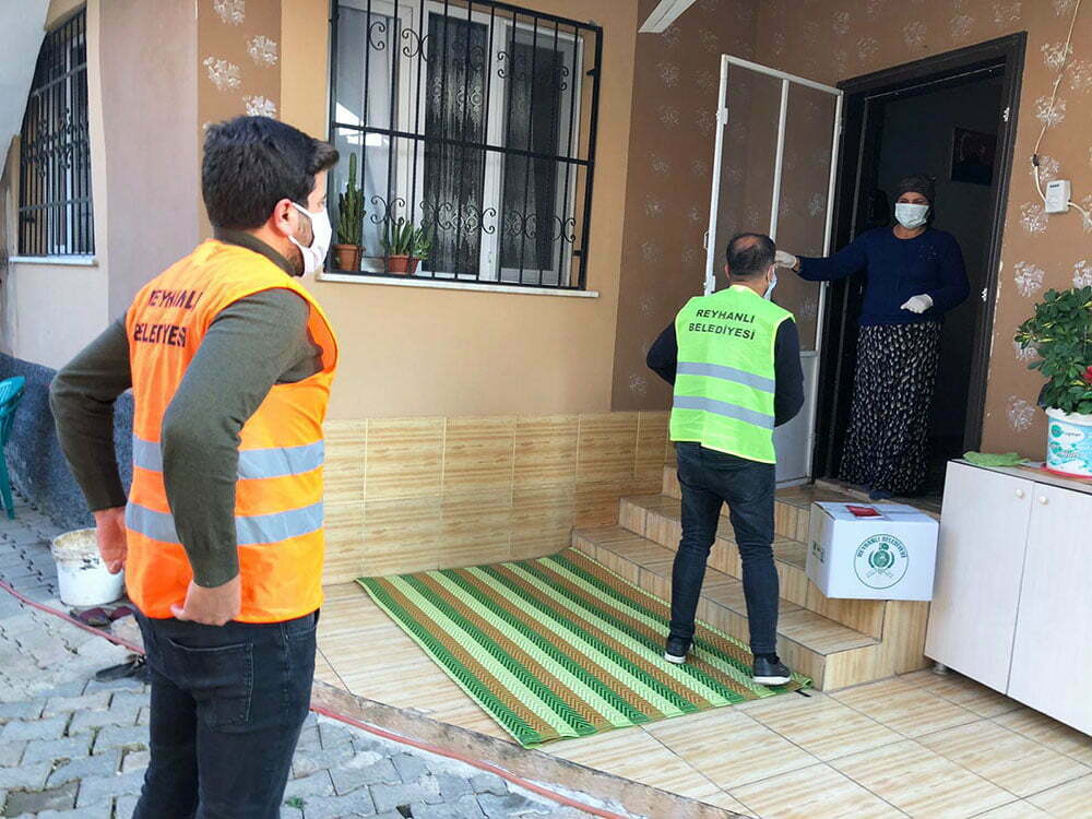 Reyhanlı Belediyesi Salgınla mücadele ekibi çalışmalarına devam ediyor