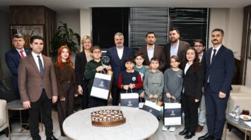 BAŞKAN ÖNTÜRK, ŞAMPİYONLARI AĞIRLADI