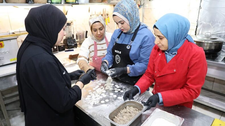 REYHANLI’DA AŞÇI YARDIMCILIĞI EĞİTİMİ BAŞLADI