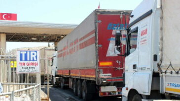 Cilvegözü Sınır Kapısı’nda bayram öncesi tır yoğunluğu