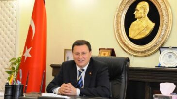 BAŞKAN SAVAŞ, HEMŞEHRİLERİNİN RAMAZAN BAYRAMI’NI KUTLADI