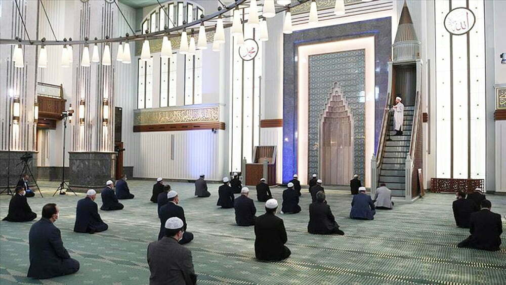 DİYANET’TEN CUMA NAMAZI FETVASI