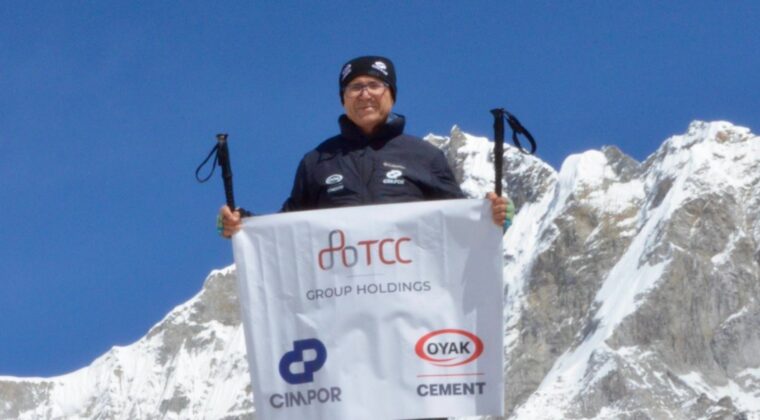 OYAK Çimento Adana Fabrika Direktörü Mustafa Turan, Everest Base Camp Tırmanışını Başarıyla Tamamladı