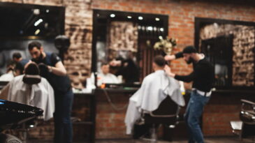 BERBER VE KUAFÖRLER KAPANIYOR