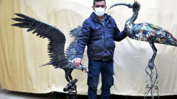 Hurda ve plastik atıklar ile kelaynak ve kartal heykeli yaptı