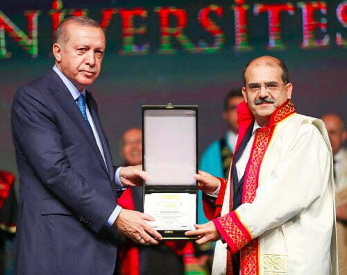 MKÜ’YE ÜSTÜN BAŞARI ÖDÜLÜ