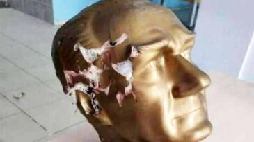 Reyhanlı’da Okul bahçesindeki Atatürk büstüne saldırı