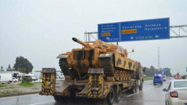 Suriye Sınırına  Askeri Sevkiyat Sürüyor