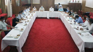 İL SAĞLIK MÜDÜRLÜĞÜ’NDE COVİD-19 TOPLANTISI