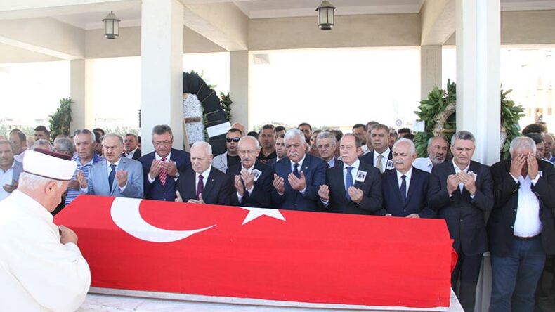 TOKDEMİR AİLESİNİN ACI GÜNÜ Eski Milletvekili Nureddin Tokdemir son yolculuğuna uğurlandı
