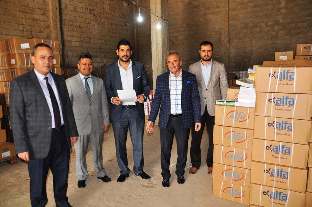 Suriyeli öğrencilere kırtasiye yardımı