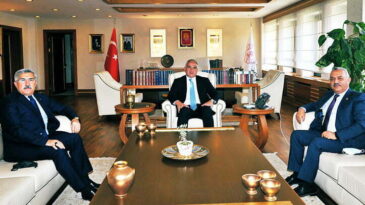 YAYMAN VE ŞANVERDİ BAKAN ERSOY’U ZİYARET ETTİLER