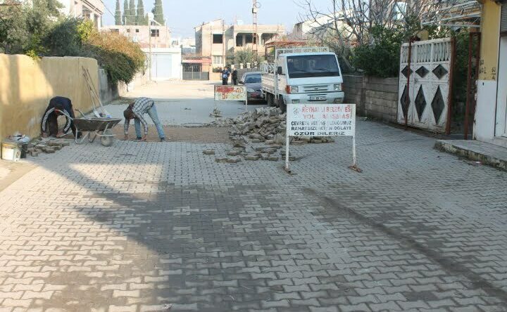 Reyhanlı Belediyesi Yol Ve Parke Taşı Çalışmalarına Tüm Hızıyla Devam Ediyor