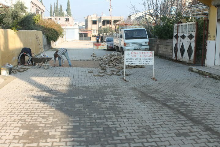 Reyhanlı Belediyesi Yol Ve Parke Taşı Çalışmalarına Tüm Hızıyla Devam Ediyor
